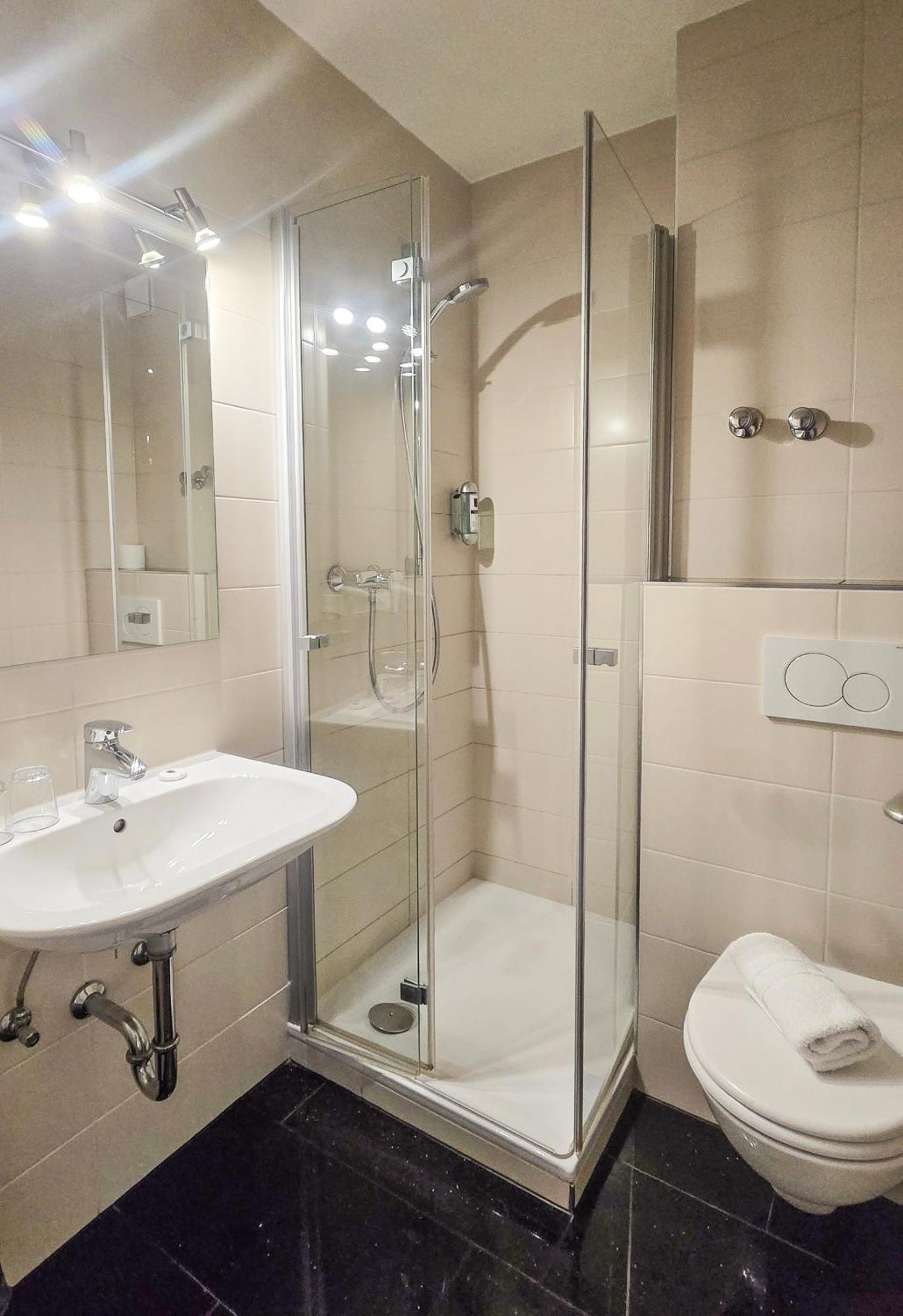 Hotel Zur Moselbruecke Schweich Εξωτερικό φωτογραφία